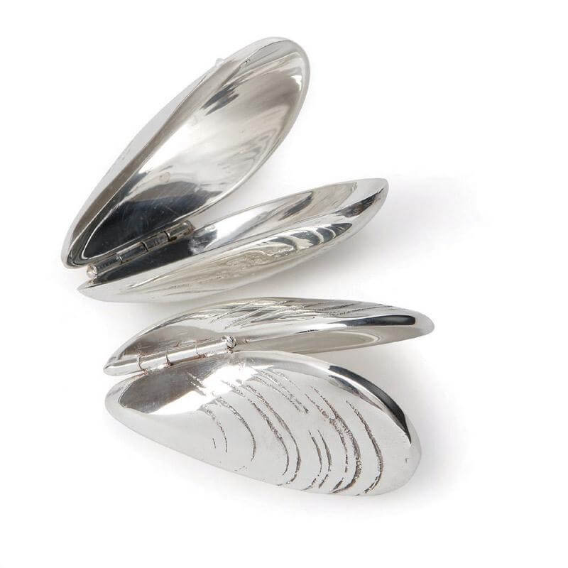 Metal mussel tweezers