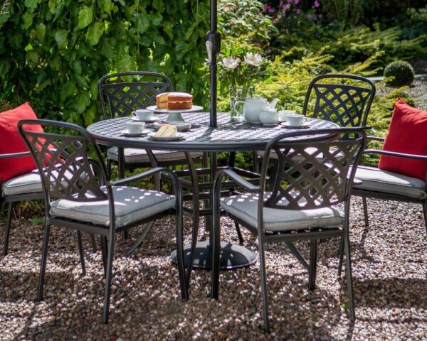 2018 Hartman Berkeley 6 Seat Dining Set with Round Table - Black