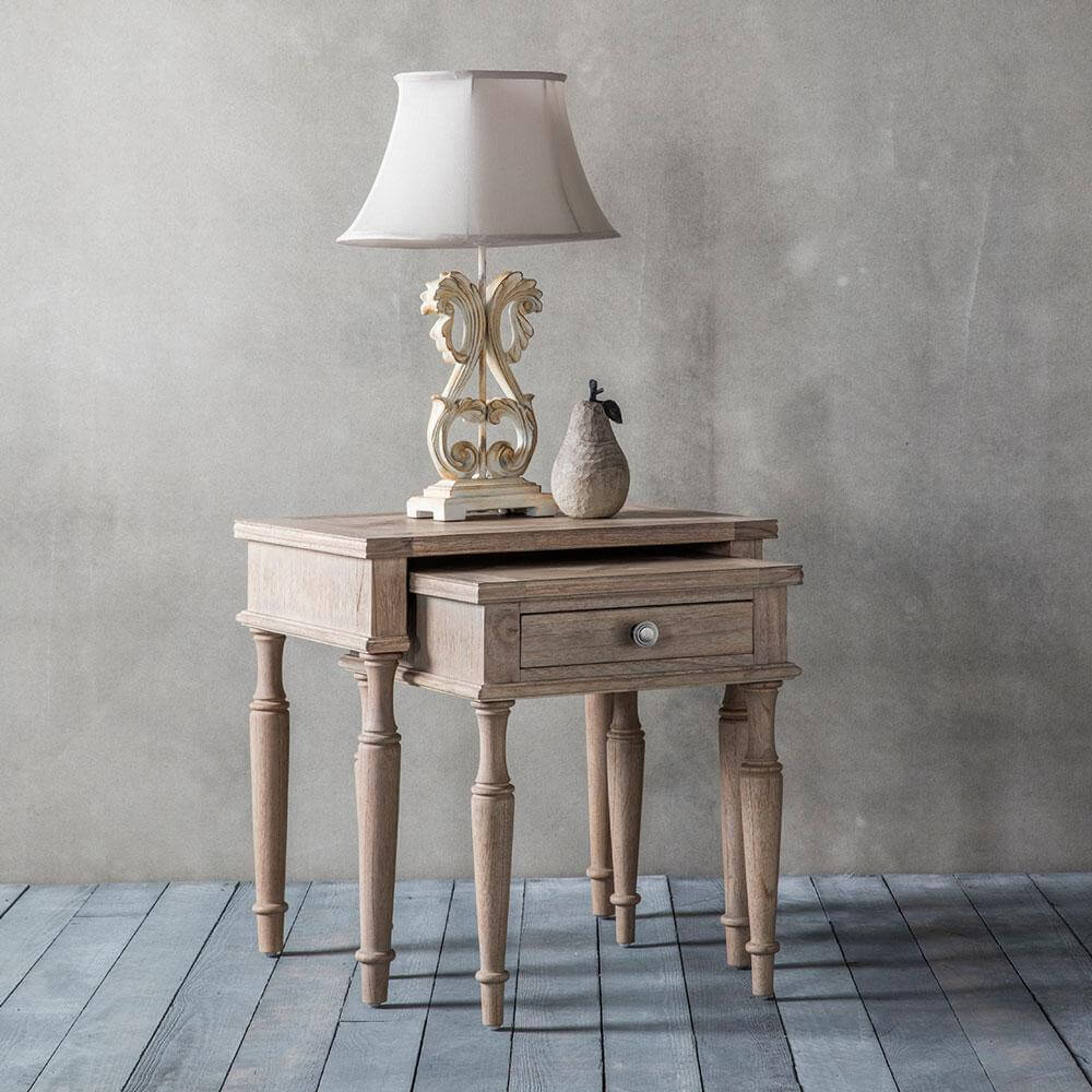 The Colonial Nest of Tables