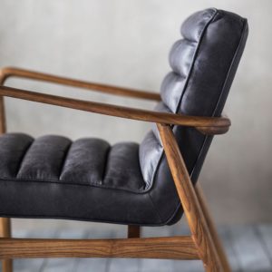 The Leather Armchair in Vintage Black