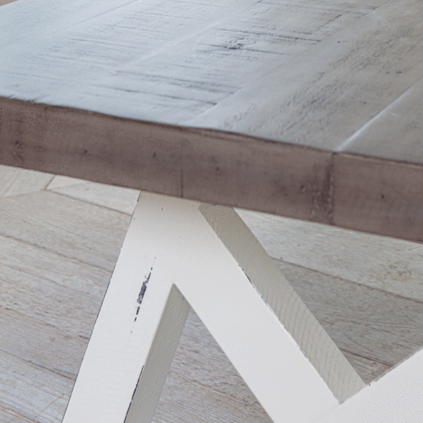 close up of surface and leg support for white and grey lamp table