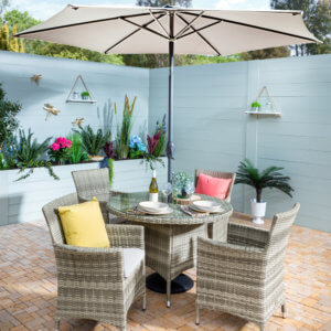 Hartman_Westbury_4_Seat_garden_furniture_in_courtyard