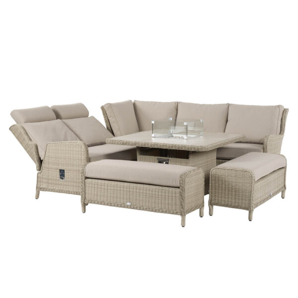 Reclined_Garden_furniture_Table_Set_With_White_backgroun