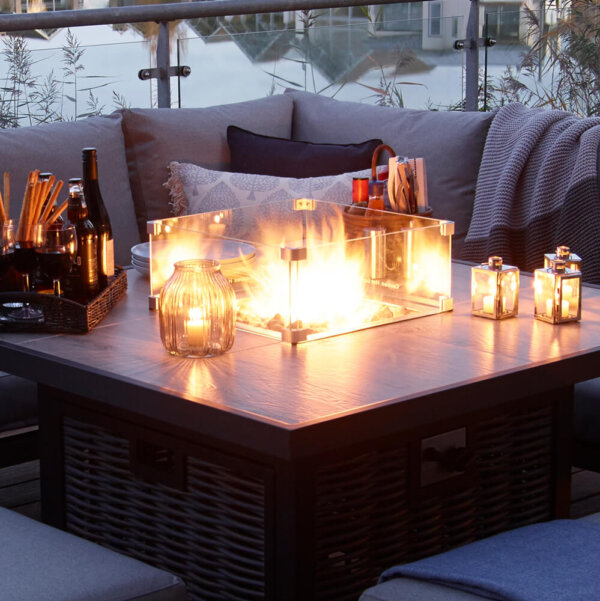 Fire_Pit_Integrated_Into_Table_At_Dusk_With_Candles