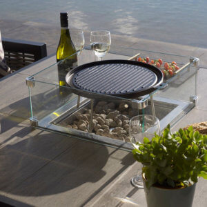 Griddle_Pan_On_Table_With_Wine_Bottle