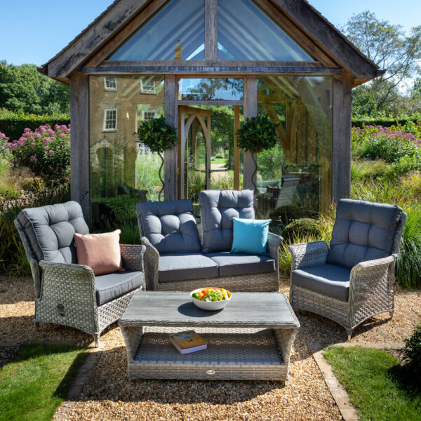 reclining_garden_sofa_andChair_set_in_summer_garden_in_sunshine