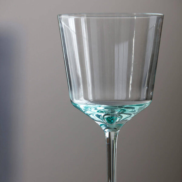 Olton-soft-green-tall-red-wine-glass_1