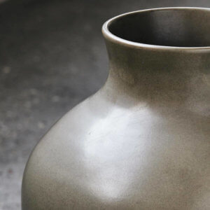 Large-Earthenware-Glazed-Olive-Vase-23x25cm_3