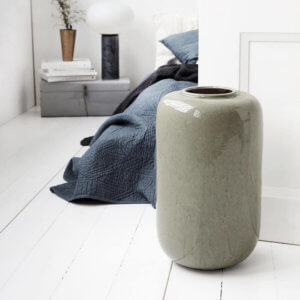 large-grey-earthenware-vase_3