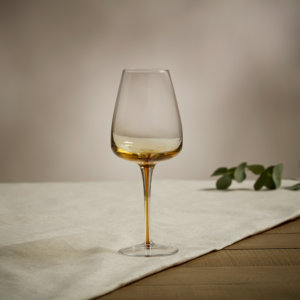 Melbury Wine Glass Amber
