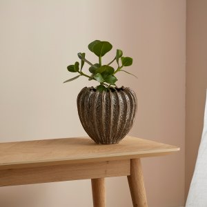 Chelburn Plant Pot Small Fawn